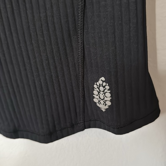 Free People Movement Tempo Ribbed Turtleneck Top - Black Size XS or Small - Picture 7 of 10